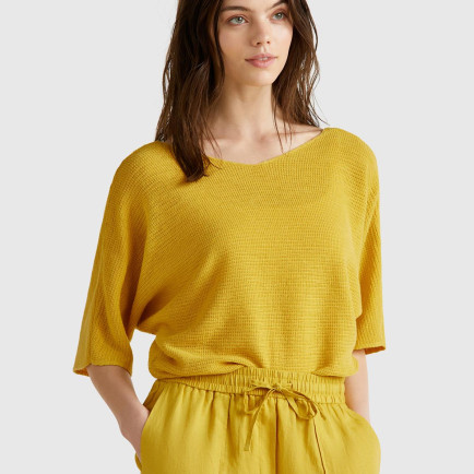 Kadın Sarı Pamuk ve Keten Karışımlı Çizgili Dikişsiz V Yaka Kısa Kollu Üst Kadın Sarı Pamuk ve Keten Karışımlı Çizgili Dikişsiz V Yaka Kısa Kollu Üst