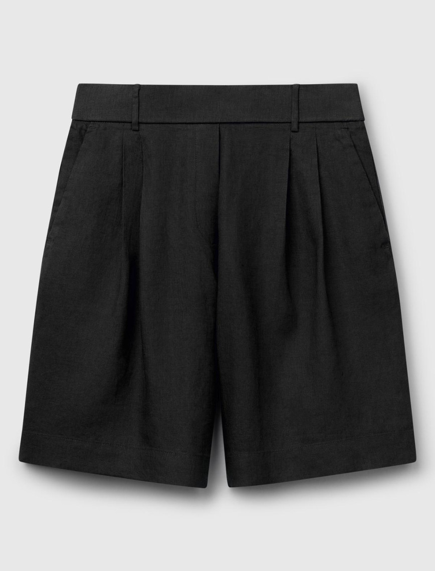 Kadın Siyah %100 Keten Arka Beli Lastikli Pileli Relax Fit Bermuda Şort Kadın Siyah %100 Keten Arka Beli Lastikli Pileli Relax Fit Bermuda Şort