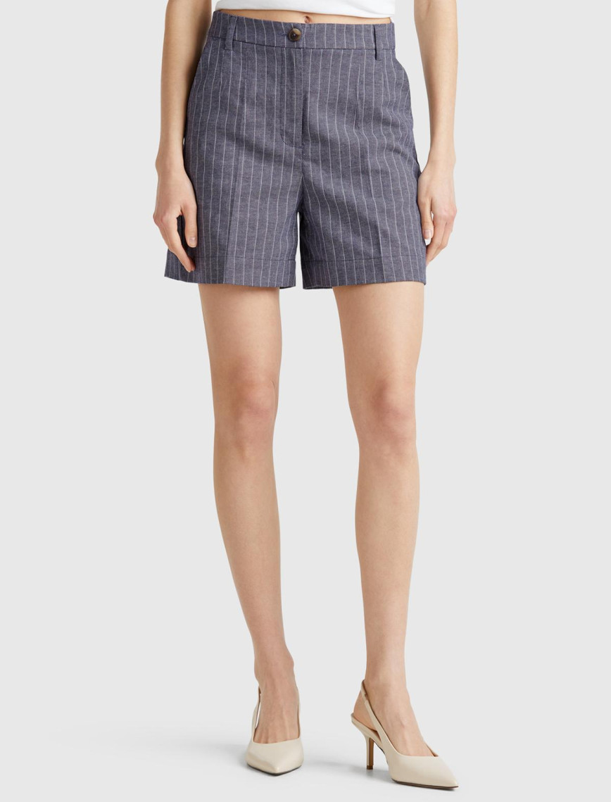 Kadın Lacivert Pamuk ve Keten Karışımlı İnce Çizgi Yüksek Bel Bermuda Şort Kadın Lacivert Pamuk ve Keten Karışımlı İnce Çizgi Yüksek Bel Bermuda Şort