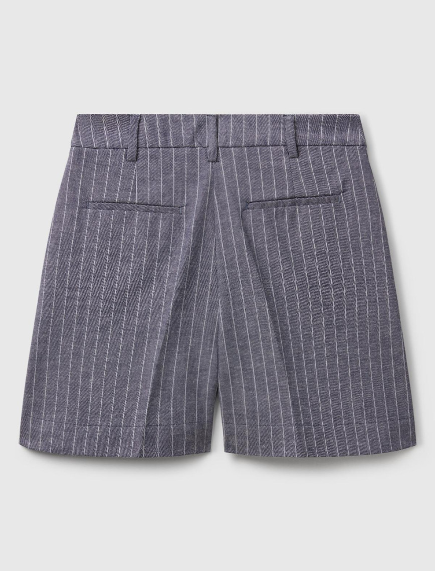 Kadın Lacivert Pamuk ve Keten Karışımlı İnce Çizgi Yüksek Bel Bermuda Şort Kadın Lacivert Pamuk ve Keten Karışımlı İnce Çizgi Yüksek Bel Bermuda Şort