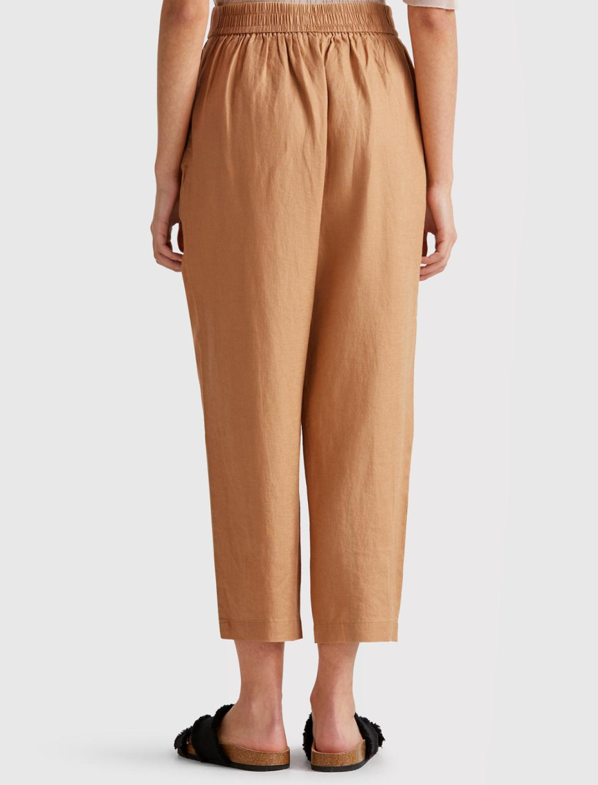 Kadın Bej %100 Keten Arka Beli Lastikli Paçası Dar Relax Fit Pantolon Kadın Bej %100 Keten Arka Beli Lastikli Paçası Dar Relax Fit Pantolon
