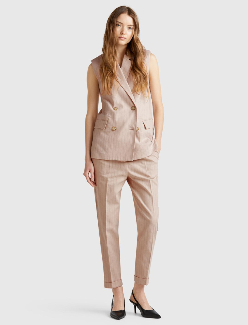 Kadın Bej Pamuk ve Keten Karışımlı İnce Çizgili Regular Fit Pantolon Kadın Bej Pamuk ve Keten Karışımlı İnce Çizgili Regular Fit Pantolon