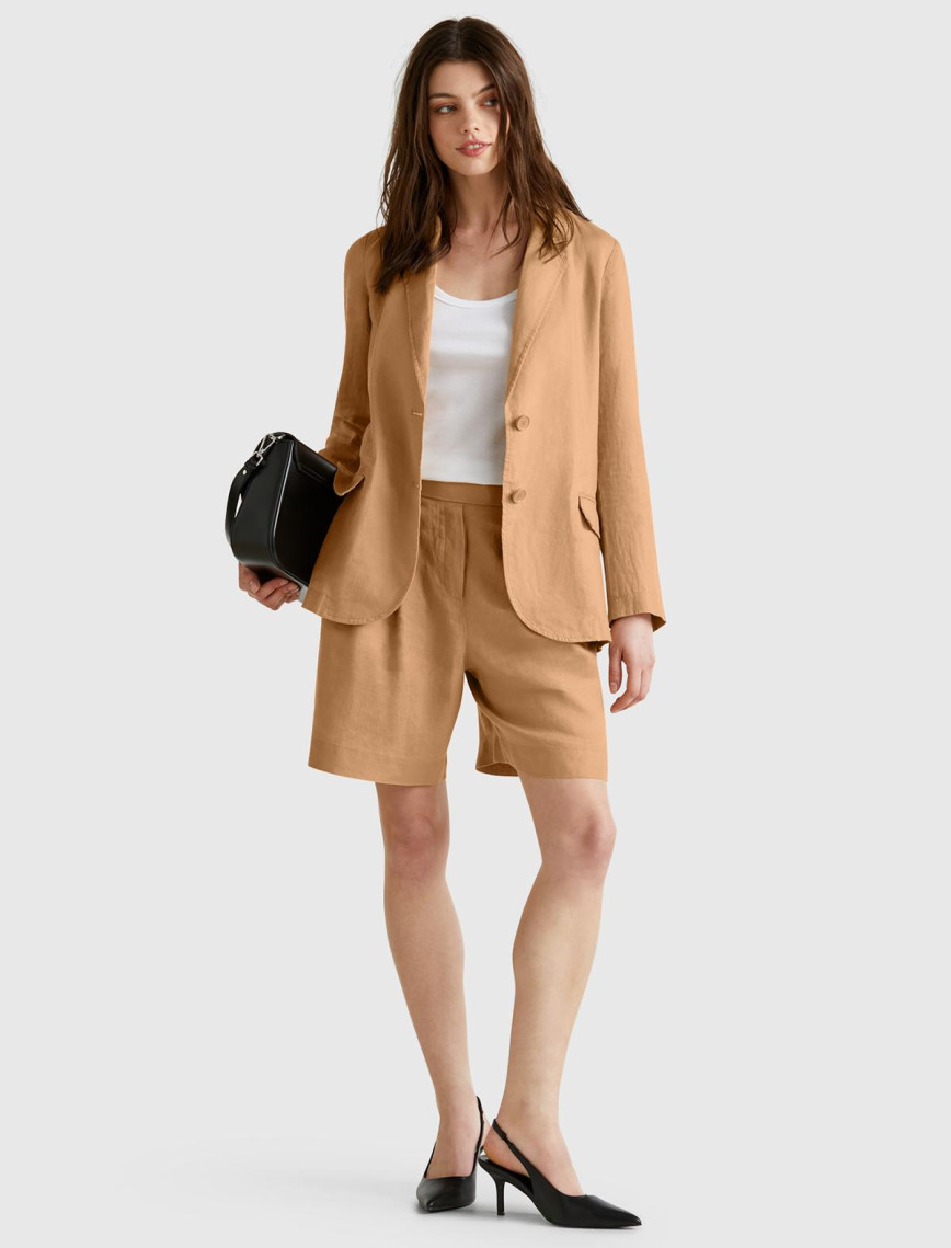 Kadın Bej %100 Keten Arka Beli Lastikli Pileli Relax Fit Bermuda Şort