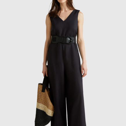 Kadın Siyah %100 Keten Kuşaklı Bedeni Oturan Wide Leg V Yaka Tulum Kadın Siyah %100 Keten Kuşaklı Bedeni Oturan Wide Leg V Yaka Tulum