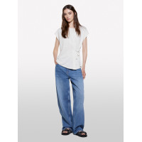 Kadın Kırık Beyaz Viskoz Karışımlı Önü Bağlama Detaylı Regular Fit T-Shirt