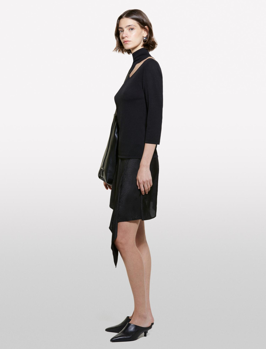 Kadın Gri Çizgili Viskoz ve Pamuk Karışımlı Çizgi Detaylı Truvakar Kol Kazak Kadın Gri Çizgili Viskoz ve Pamuk Karışımlı Çizgi Detaylı Truvakar Kol Kazak