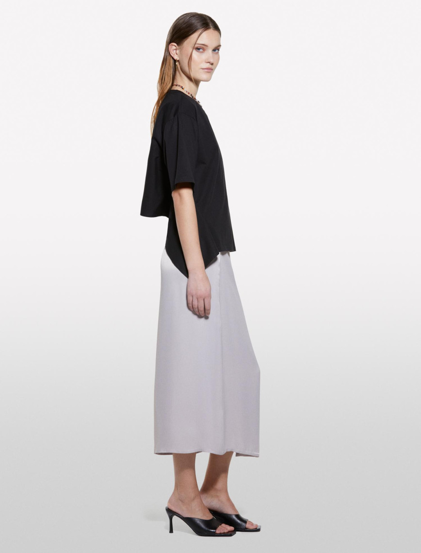 Kadın Siyah %100 Pamuk Arkası Bağcıklı Bisiklet Yaka Regular Fit T-Shirt Kadın Siyah %100 Pamuk Arkası Bağcıklı Bisiklet Yaka Regular Fit T-Shirt