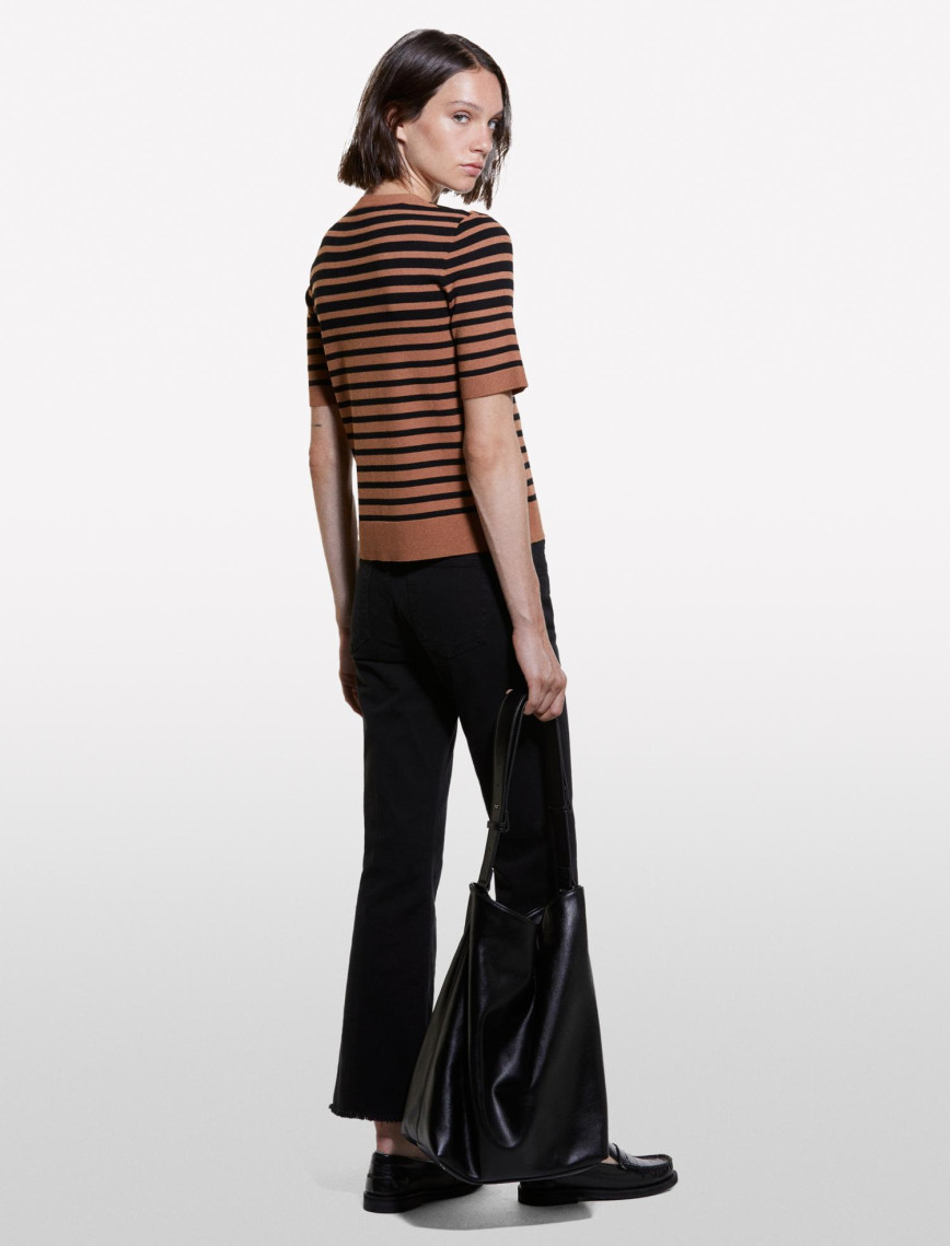 Kadın Kahverengi Çizgili Viskoz Karışımlı Çizgili Bisiklet Yaka Kısa Kollu Kazak Kadın Kahverengi Çizgili Viskoz Karışımlı Çizgili Bisiklet Yaka Kısa Kollu Kazak