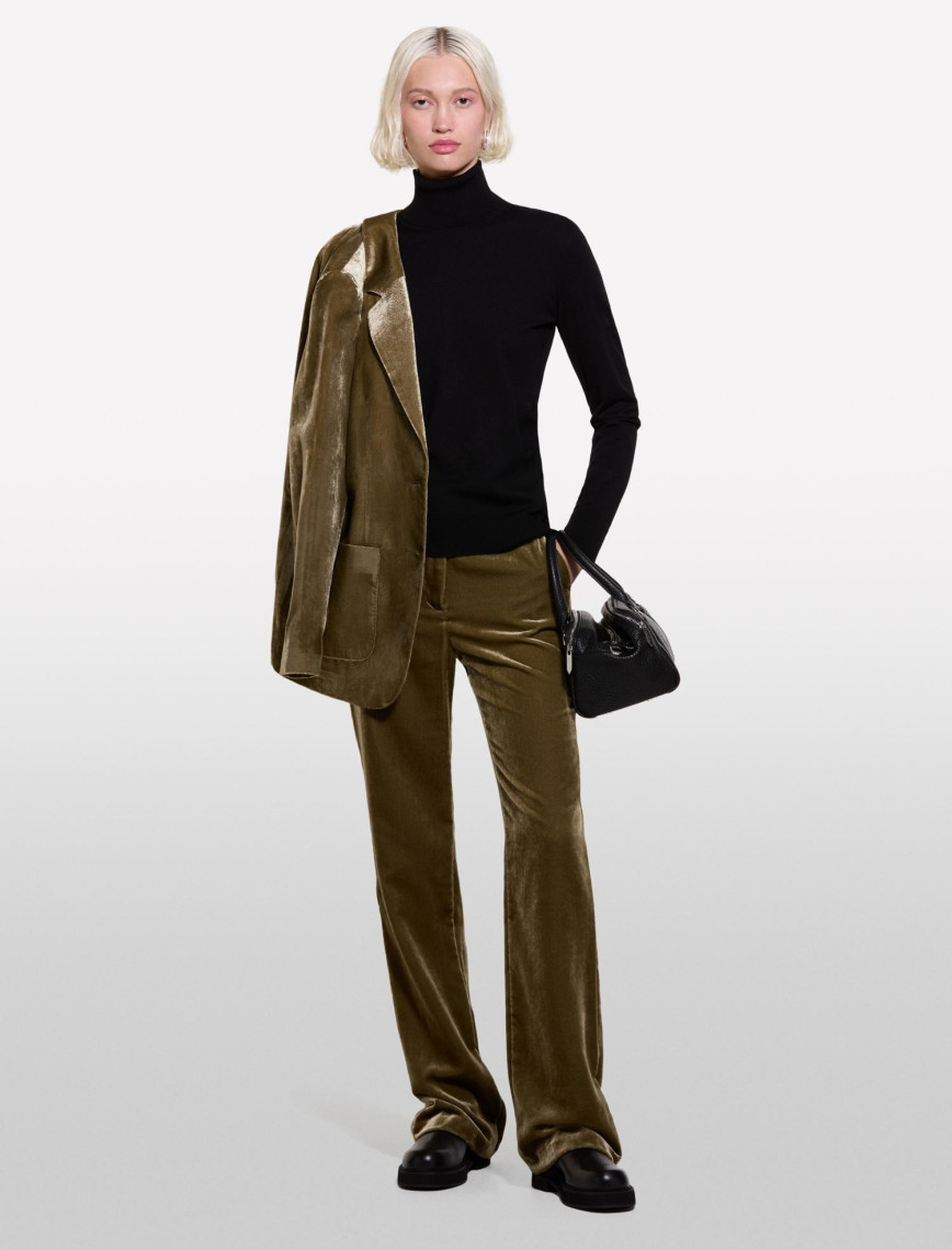 Kadın Siyah Viskoz Karışımlı Balıkçı Yaka Düz Kazak Kadın Siyah Viskoz Karışımlı Balıkçı Yaka Düz Kazak