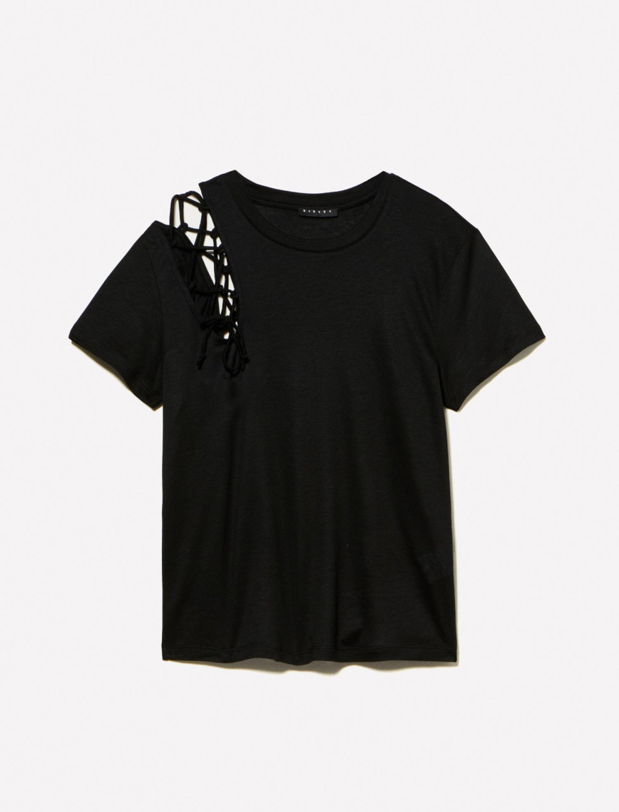 Kadın Siyah %100 Liyosel Omzu Detaylı Bisiklet Yaka Relax Fit T-Shirt Kadın Siyah %100 Liyosel Omzu Detaylı Bisiklet Yaka Relax Fit T-Shirt