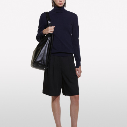 Kadın Lacivert Yün ve Kaşmir Karışımlı Ribana Detaylı Balıkçı Yaka Kazak Kadın Lacivert Yün ve Kaşmir Karışımlı Ribana Detaylı Balıkçı Yaka Kazak