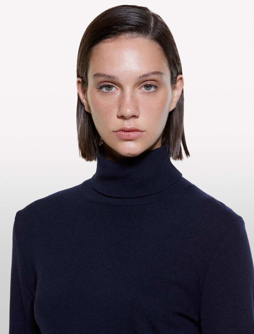 Kadın Lacivert Yün ve Kaşmir Karışımlı Ribana Detaylı Balıkçı Yaka Kazak Kadın Lacivert Yün ve Kaşmir Karışımlı Ribana Detaylı Balıkçı Yaka Kazak