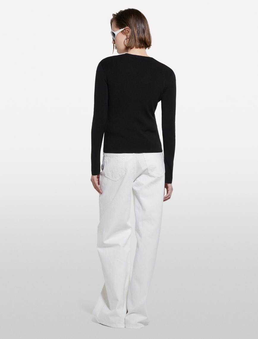 Kadın Siyah Viskoz Karışımlı Önü Detaylı Bisiklet Yaka Slim Fit Kazak Kadın Siyah Viskoz Karışımlı Önü Detaylı Bisiklet Yaka Slim Fit Kazak