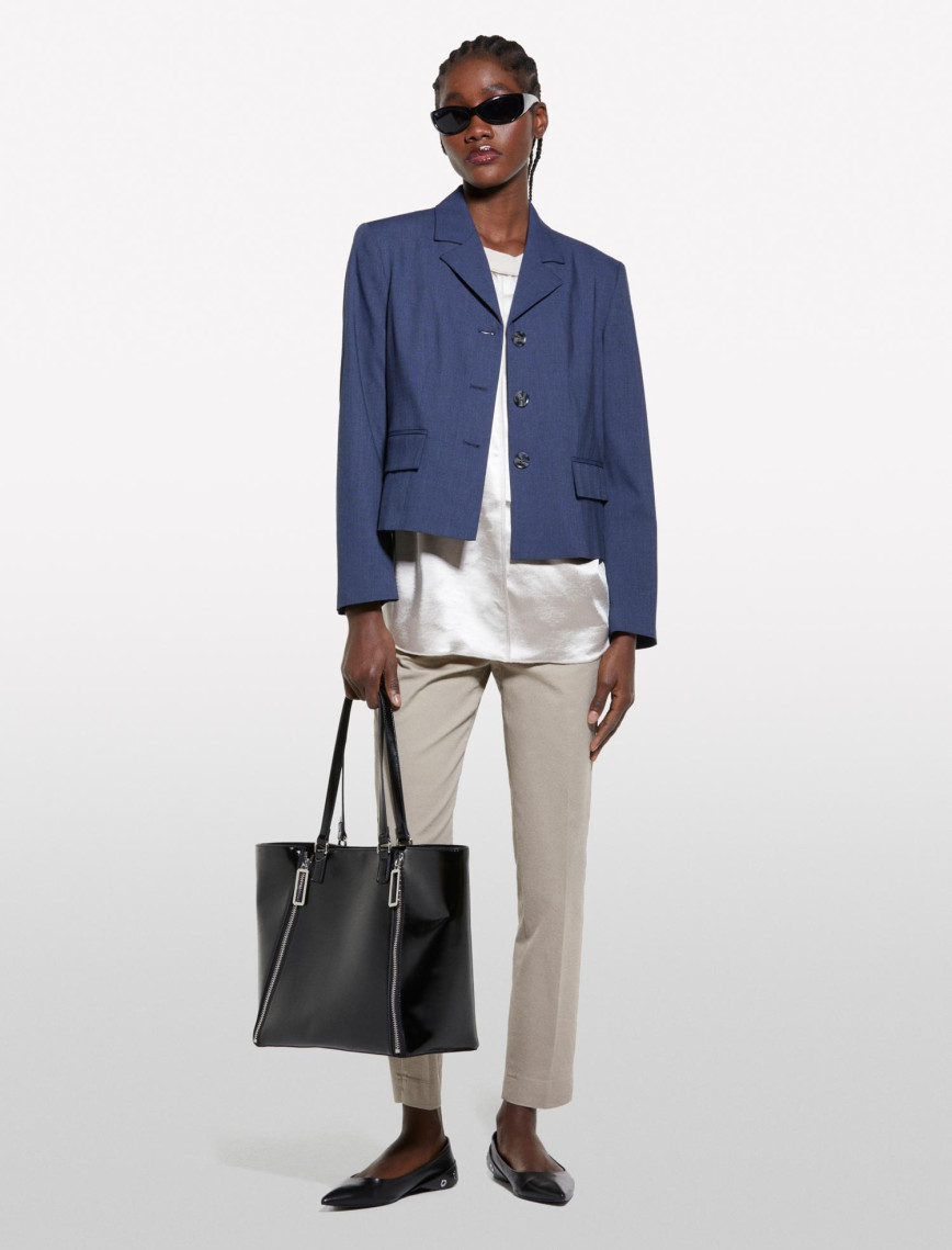 Kadın Beyaz Yakası Ribanalı Over Fit Saten T-Shirt Kadın Beyaz Yakası Ribanalı Over Fit Saten T-Shirt