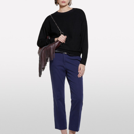 Kadın Siyah Viskoz Karışımlı Normal Kesim Düz Kayık Yaka Kazak Kadın Siyah Viskoz Karışımlı Normal Kesim Düz Kayık Yaka Kazak