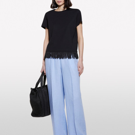 Kadın Siyah Pamuklu Ucu Püsküllü Bisiklet Yaka Regular Fit T-Shirt Kadın Siyah Pamuklu Ucu Püsküllü Bisiklet Yaka Regular Fit T-Shirt