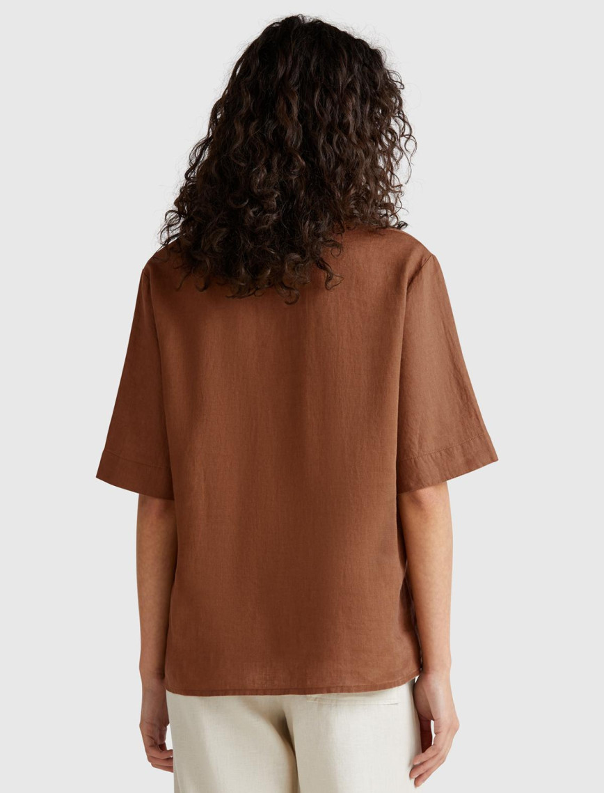 Kadın Kahverengi %100 Keten Relax Fit V Gömlek Yakalı Kısa Kollu Bluz Kadın Kahverengi %100 Keten Relax Fit V Gömlek Yakalı Kısa Kollu Bluz