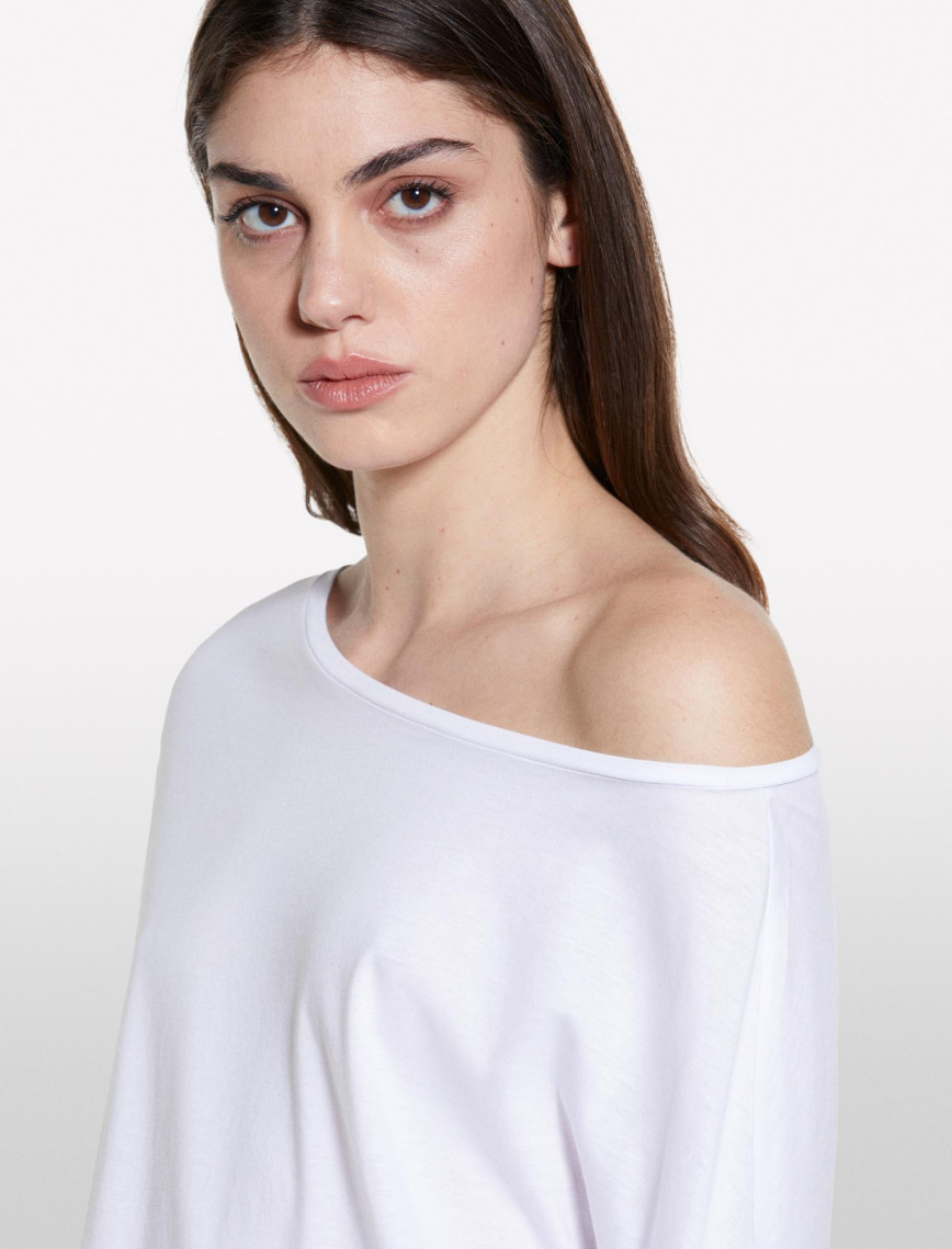 Kadın Beyaz Modal Karışımlı Kayık Yaka Regular Fit T-Shirt