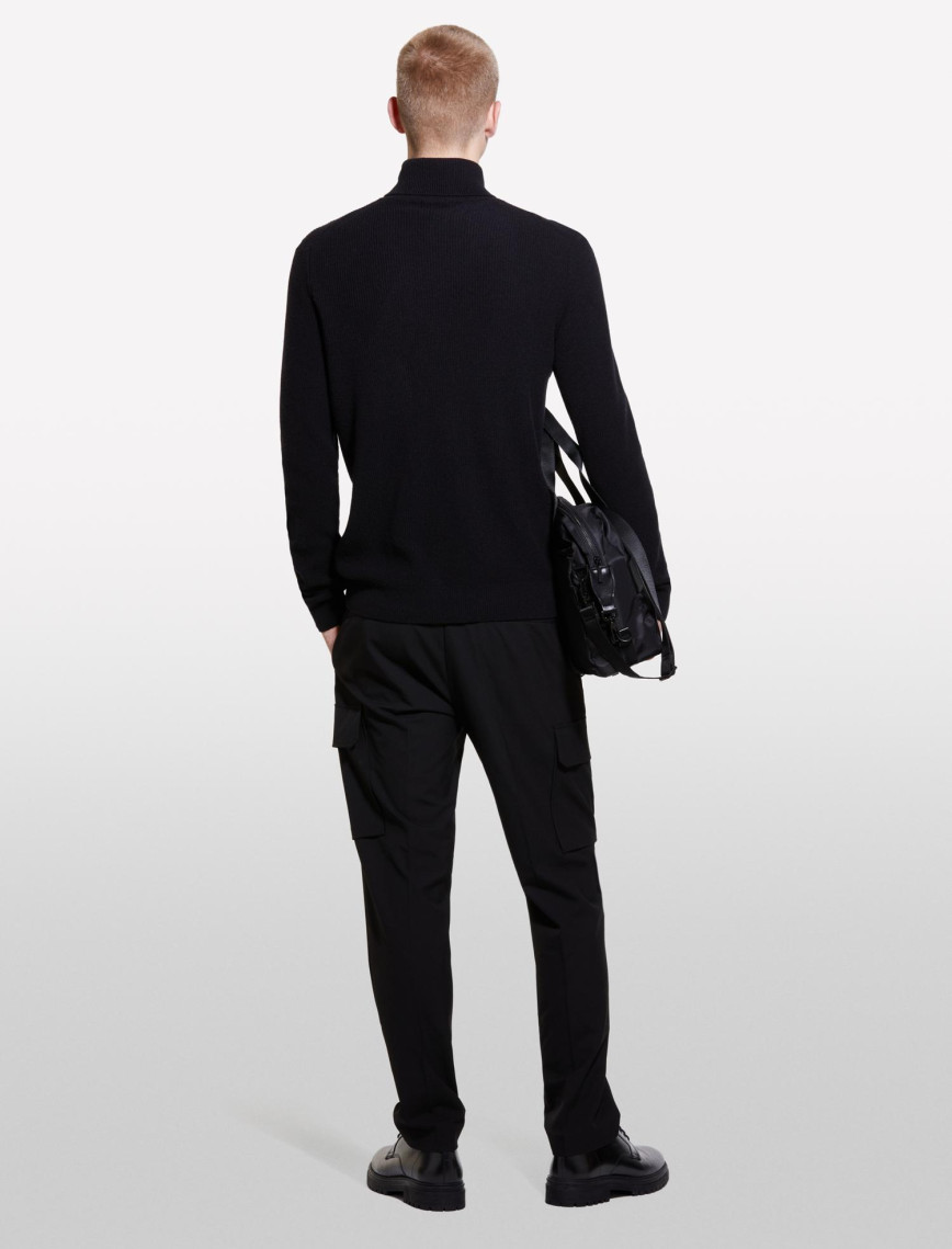 Erkek Siyah Yün Karışımlı Dik Yaka Kazak Erkek Siyah Yün Karışımlı Dik Yaka Kazak