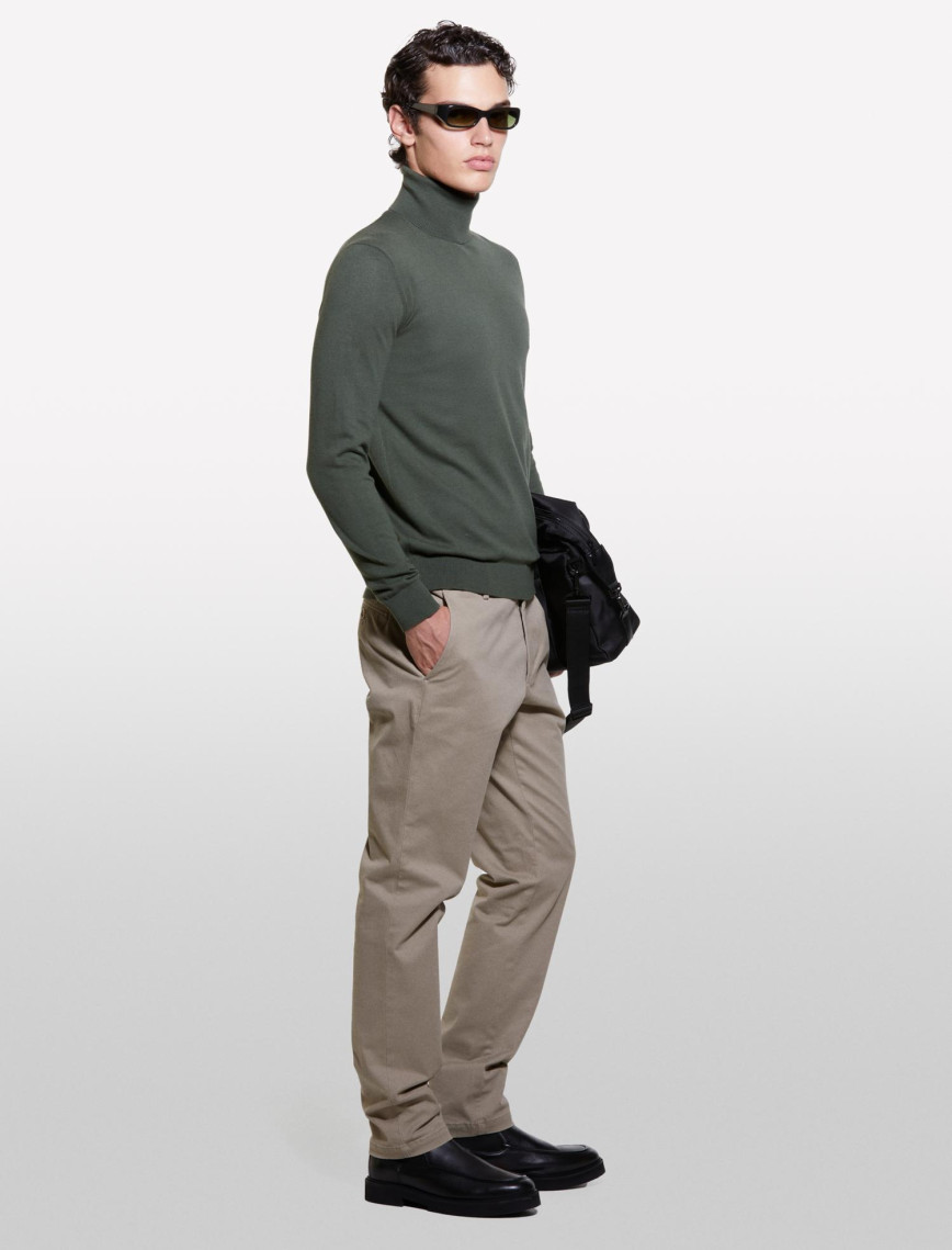 Erkek Koyu Yeşil Koton Karışımlı Dik Yaka Kazak Erkek Koyu Yeşil Koton Karışımlı Dik Yaka Kazak