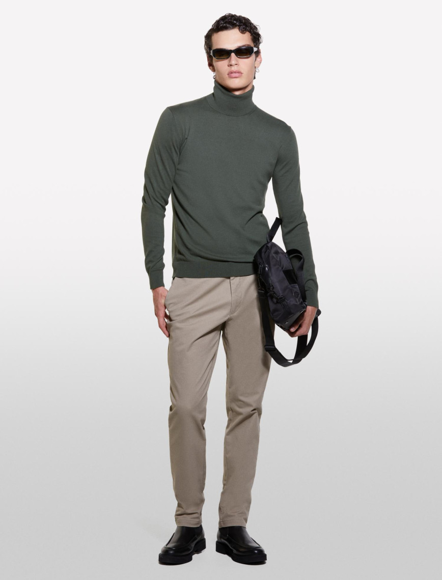 Erkek Koyu Yeşil Koton Karışımlı Dik Yaka Kazak Erkek Koyu Yeşil Koton Karışımlı Dik Yaka Kazak