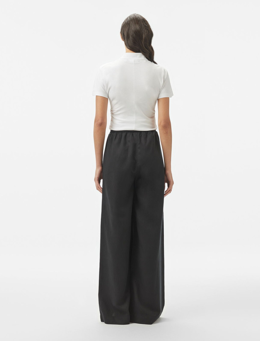 Lacoste Kadın Relaxed Fit Siyah Pantolon Lacoste Kadın Relaxed Fit Siyah Pantolon