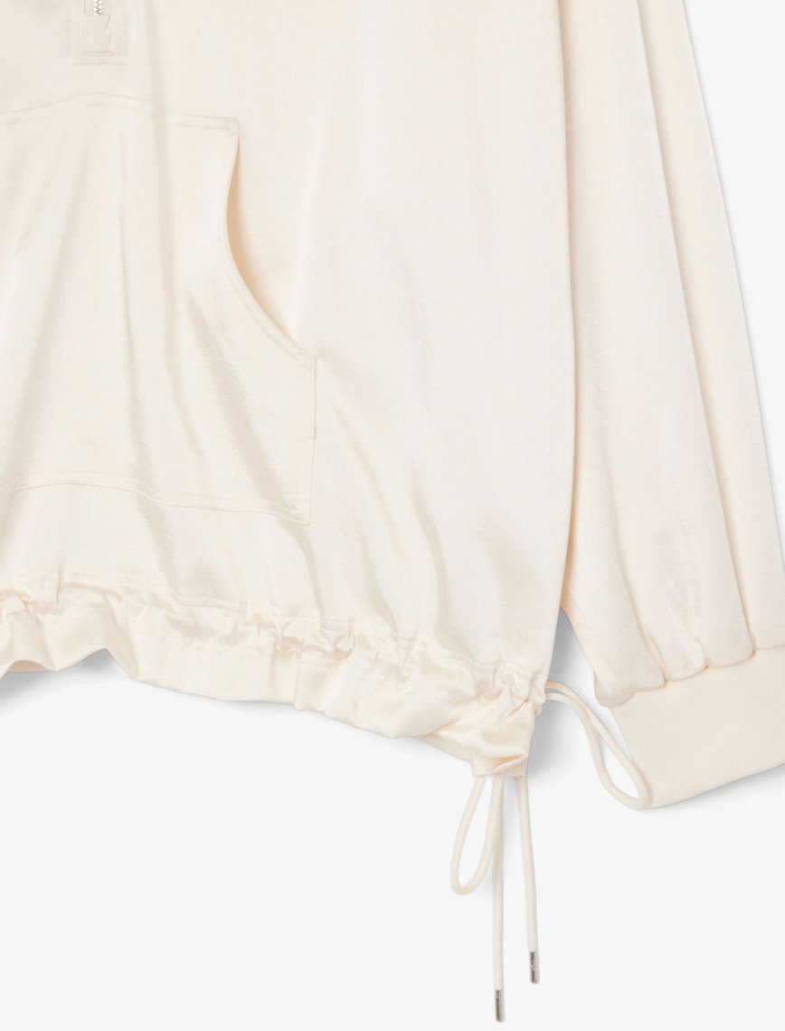 Lacoste Kadın Oversize Fit Yarım Fermuarlı Krem Sweatshirt Lacoste Kadın Oversize Fit Yarım Fermuarlı Krem Sweatshirt