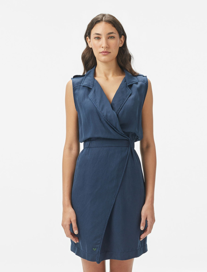 Lacoste Kadın Classic Fit Kolsuz Lacivert Elbise