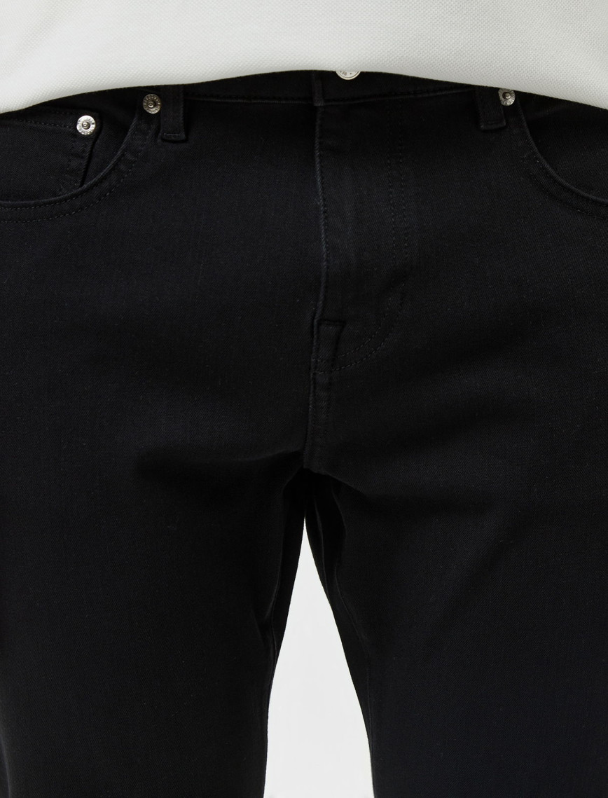 Lacoste Erkek Classic Fit Siyah Jean Pantolon Lacoste Erkek Classic Fit Siyah Jean Pantolon