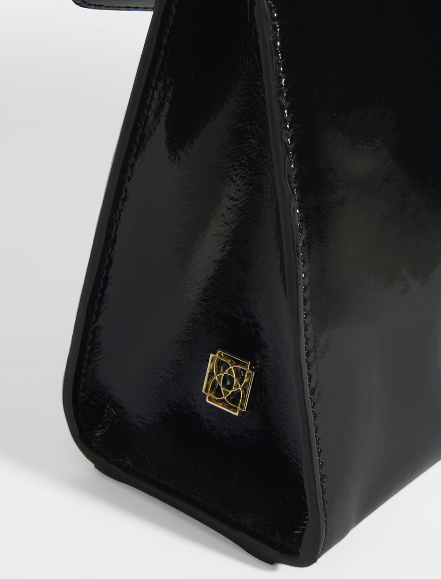 Siyah Kadın Yaprak Detaylı Deri Omuz Çantası