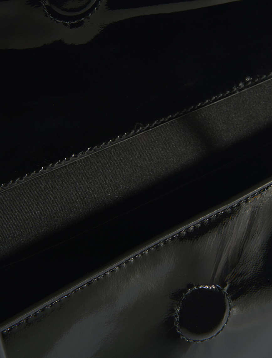 Siyah Kadın Yaprak Detaylı Deri Omuz Çantası