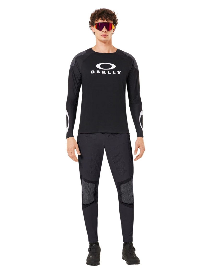 Oakley Seeker Edge Ls Jersey Erkek Siyah Tişört Oakley Seeker Edge Ls Jersey Erkek Siyah Tişört