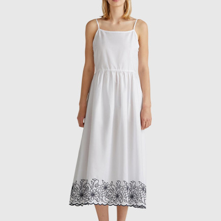 Kadın Beyaz %100 Koton Askılı Etek Ucu İşlemeli Midi Boy Elbise Kadın Beyaz %100 Koton Askılı Etek Ucu İşlemeli Midi Boy Elbise