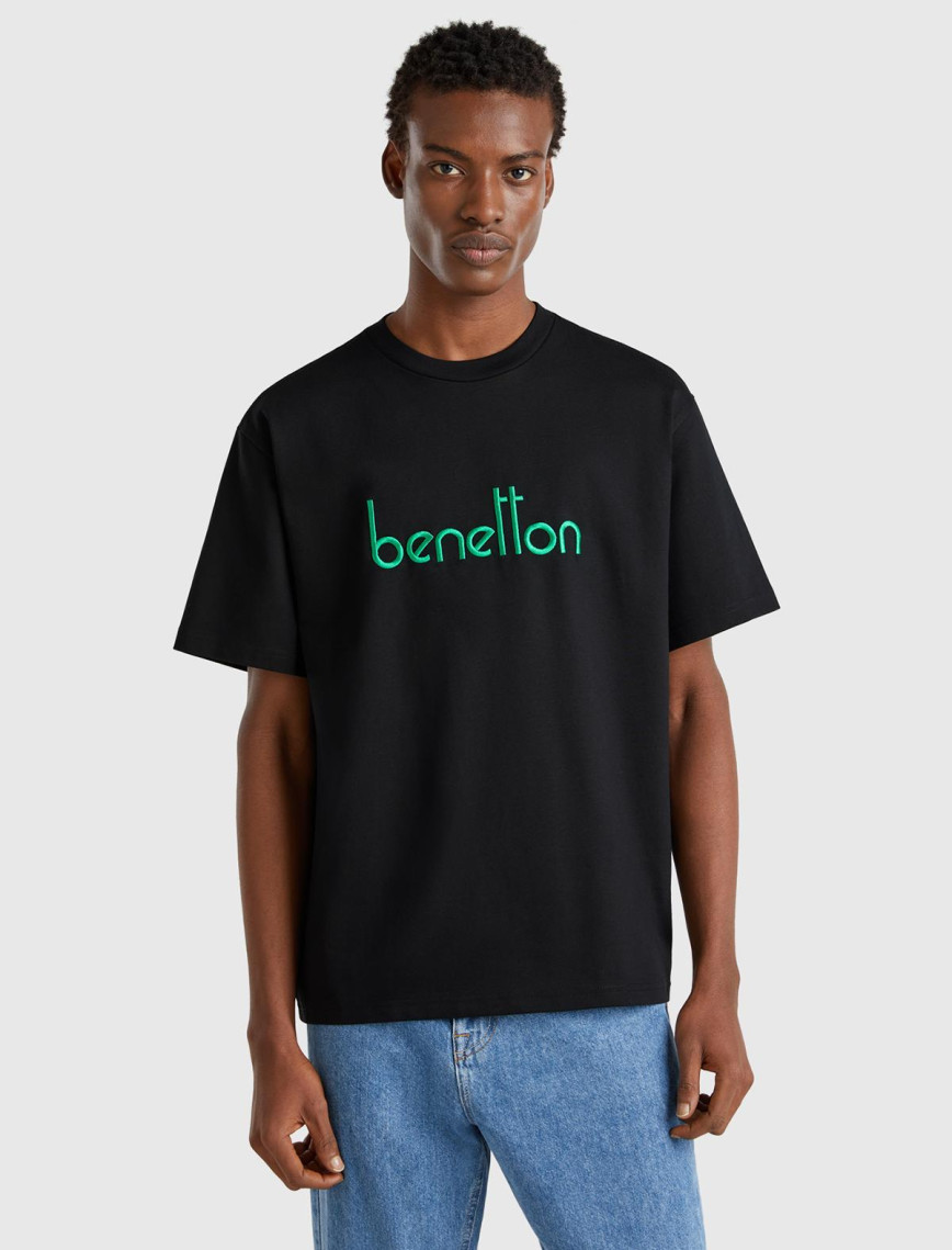 Erkek Siyah %100 Pamuk Önü Logo İşlemeli Oversize T-Shirt Erkek Siyah %100 Pamuk Önü Logo İşlemeli Oversize T-Shirt