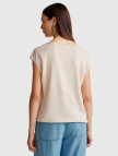 Kadın Taş Rengi %100 Keten Yanları Yırtmaçlı Relax Fit Yuvarlak Yaka T-Shirt Kadın Taş Rengi %100 Keten Yanları Yırtmaçlı Relax Fit Yuvarlak Yaka T-Shirt