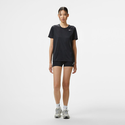 Nike Pro 365 8cm Kadın Siyah Şort Nike Pro 365 8cm Kadın Siyah Şort