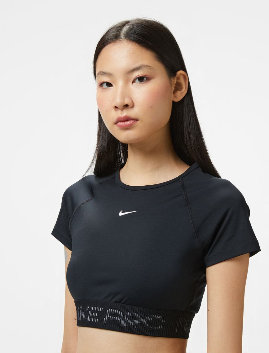 Nike Pro Dri-Fit Kadın Siyah T-Shirt Nike Pro Dri-Fit Kadın Siyah T-Shirt