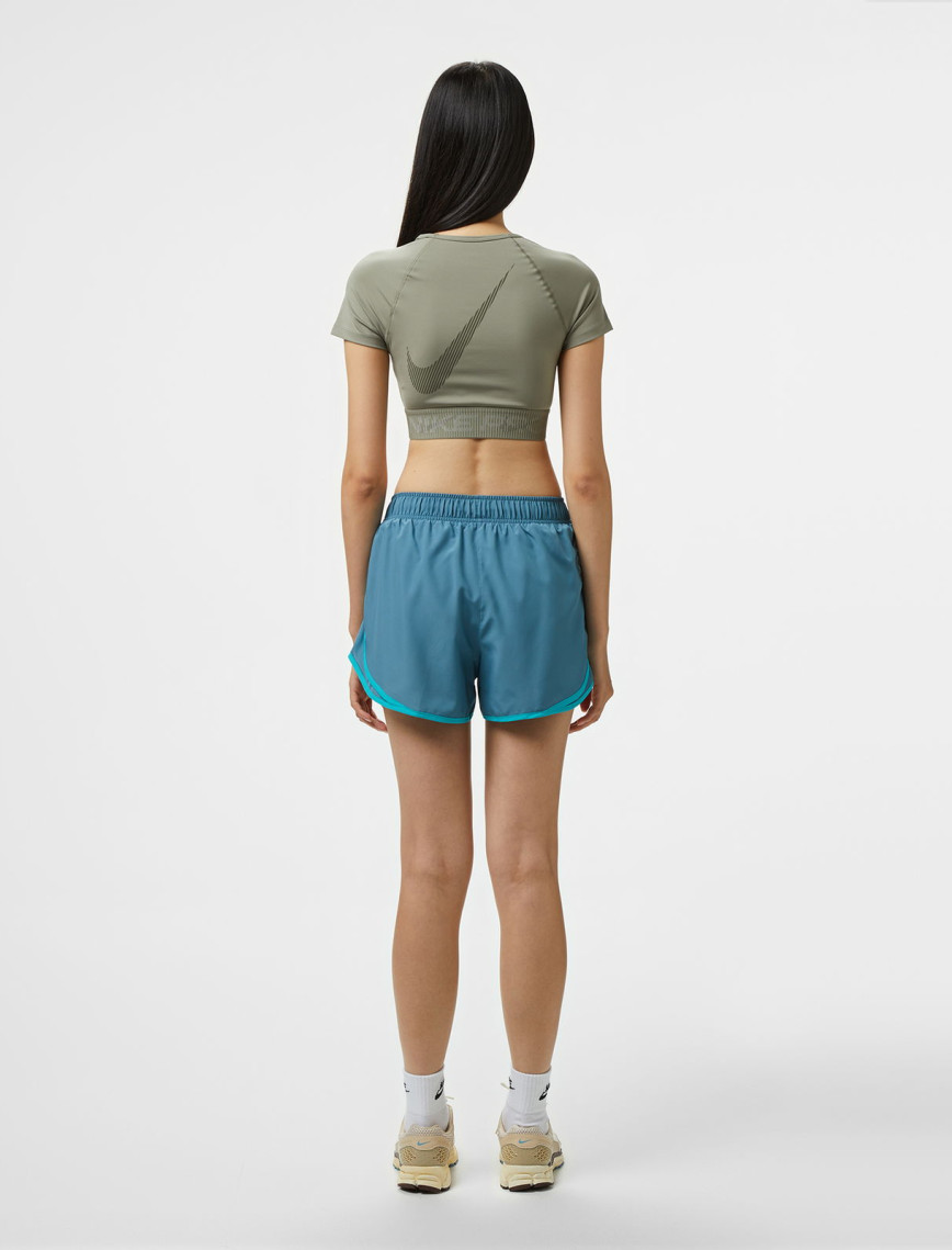 Nike Tempo Dri-Fit 8 cm Kadın Mavi Şort Nike Tempo Dri-Fit 8 cm Kadın Mavi Şort