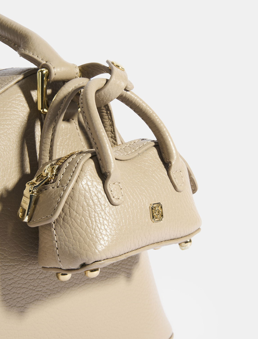 Kadın Vizon Deri Çanta Aksesuarlı Büyük Omuz Çantası