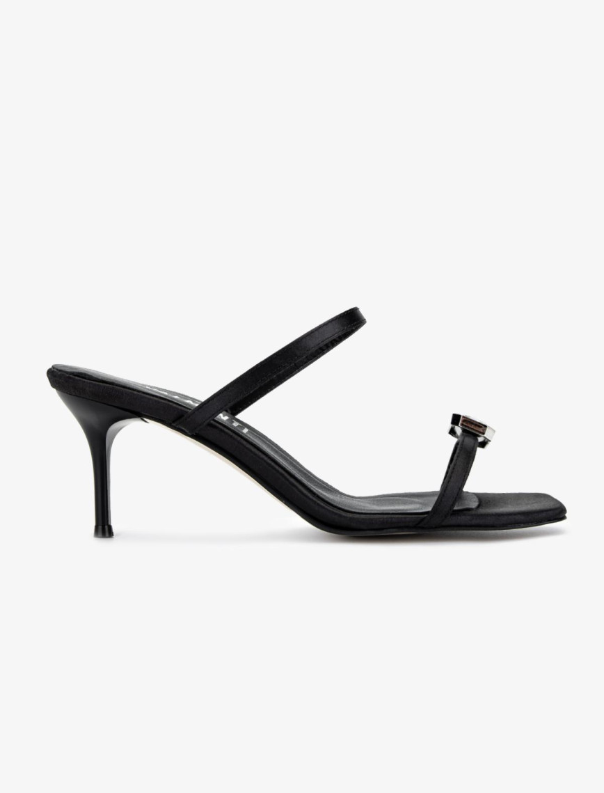 Valmenti Kadın Tekstil Siyah Saten Topuklu Terlik Valmenti Kadın Tekstil Siyah Saten Topuklu Terlik