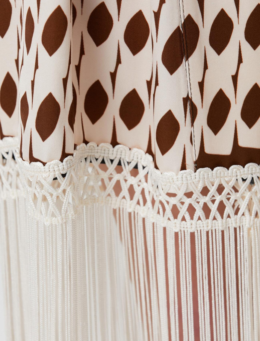 Network Kadın Siyah Püsküllü Desenli Kaftan Network Kadın Siyah Püsküllü Desenli Kaftan