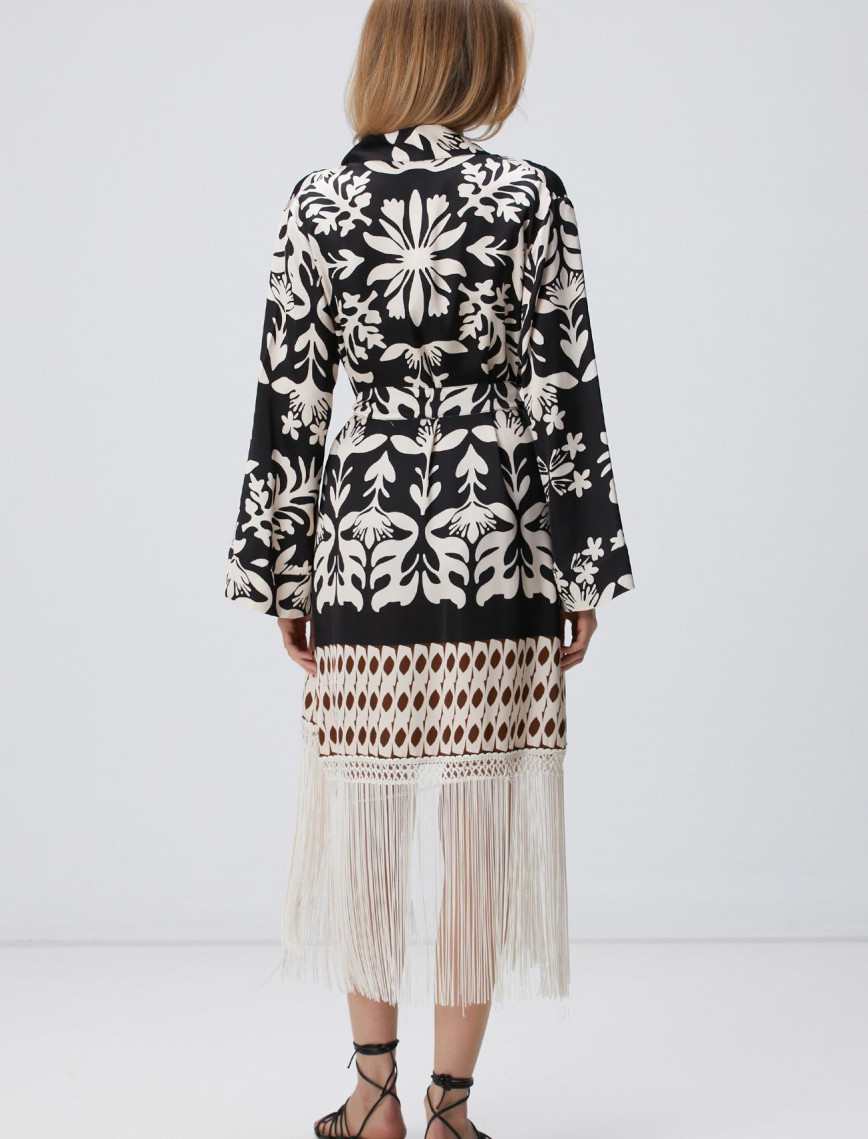 Network Kadın Siyah Püsküllü Desenli Kaftan Network Kadın Siyah Püsküllü Desenli Kaftan