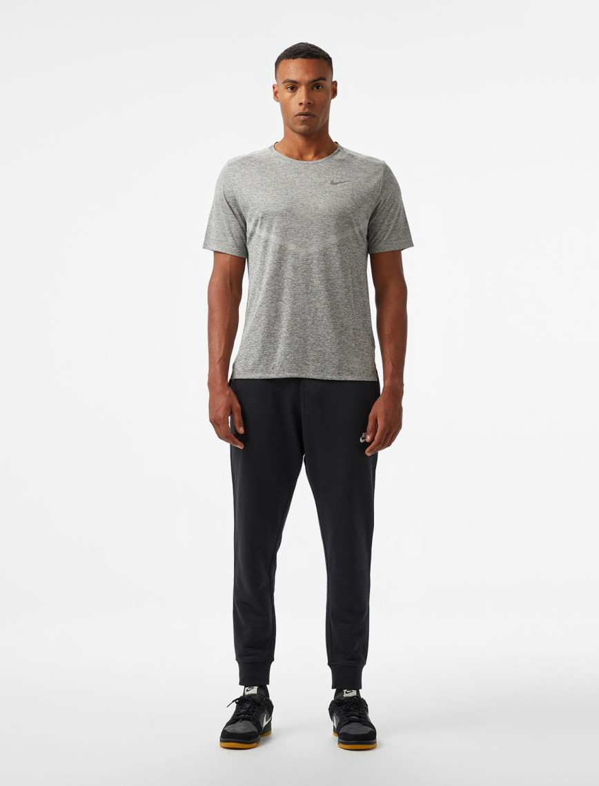 Nike Dri-FIT Rise 365 Ss Erkek Gri T-Shirt Nike Dri-FIT Rise 365 Ss Erkek Gri T-Shirt