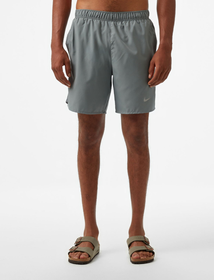 Nike Dri-Fit Challenger 18cm Erkek Gri Şort Nike Dri-Fit Challenger 18cm Erkek Gri Şort