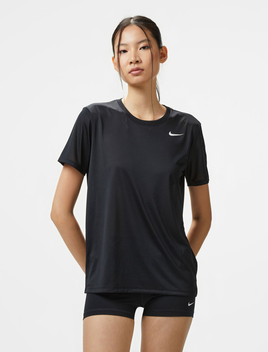 Nike Dri-Fit Kadın Beyaz T-Shirt Nike Dri-Fit Kadın Beyaz T-Shirt