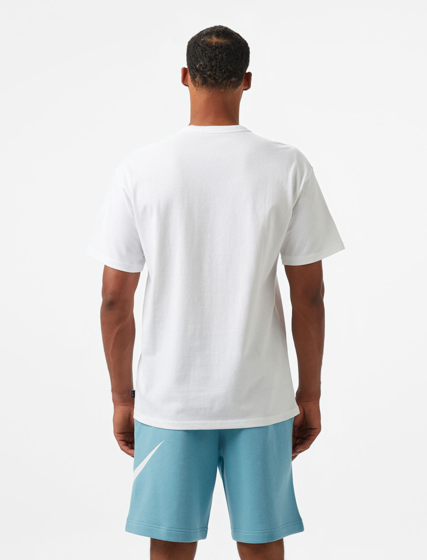 Nike Sportswear Premium Essentials Erkek Beyaz T-Shirt Nike Sportswear Premium Essentials Erkek Beyaz T-Shirt