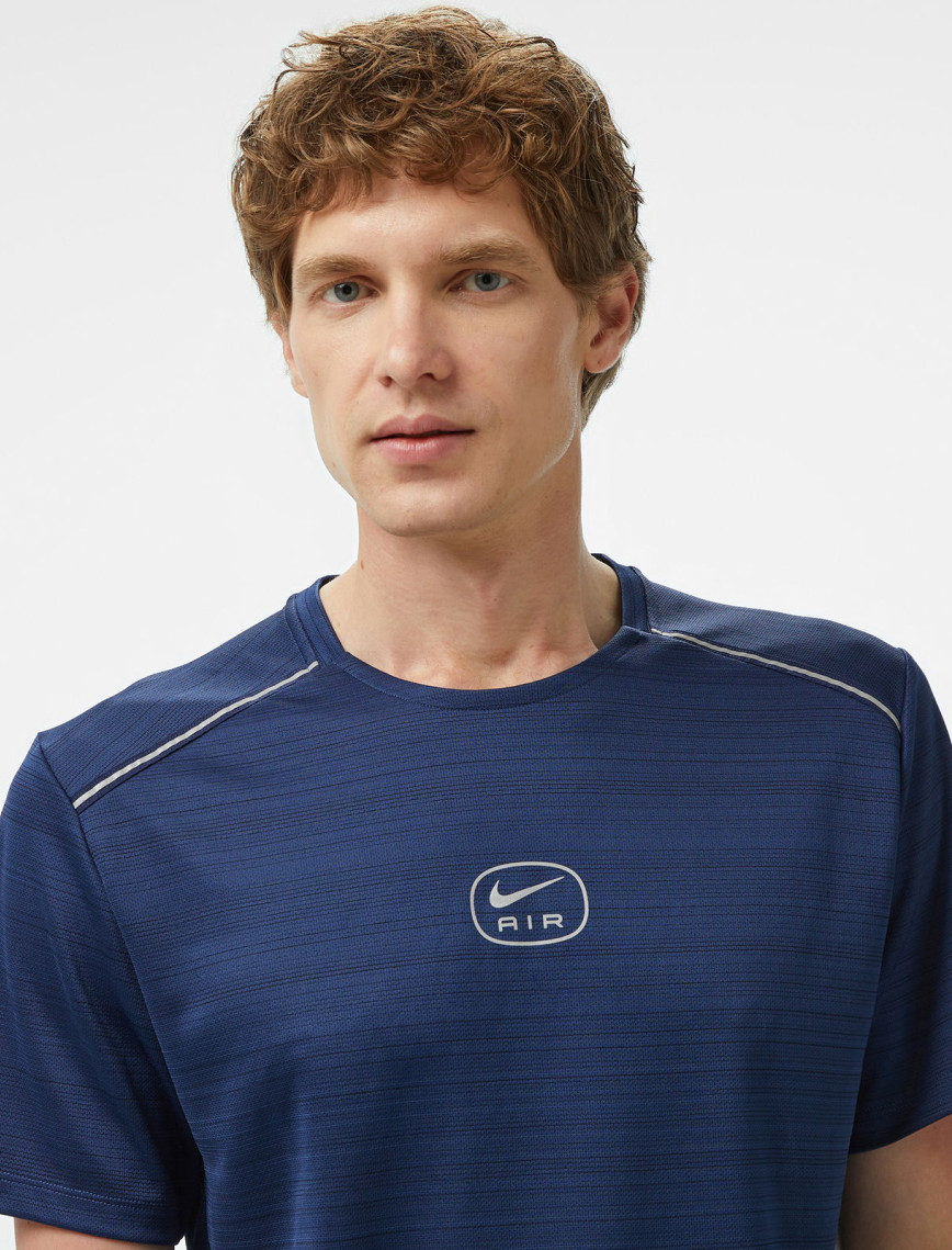Nike Air Run Erkek Lacivert T-Shirt Nike Air Run Erkek Lacivert T-Shirt