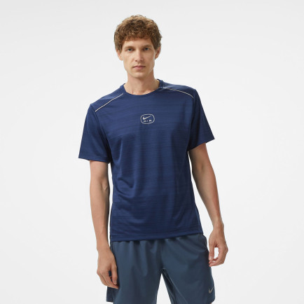 Nike Air Run Erkek Lacivert T-Shirt Nike Air Run Erkek Lacivert T-Shirt