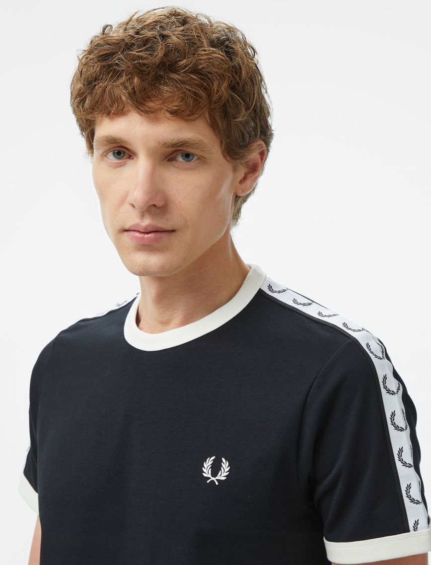Fred Perry Taped Ringer Erkek Siyah T-Shirt Fred Perry Taped Ringer Erkek Siyah T-Shirt
