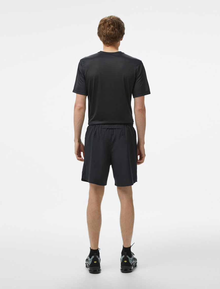 Nike Dri-Fit Challenger 18cm Erkek Siyah Şort Nike Dri-Fit Challenger 18cm Erkek Siyah Şort